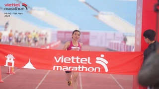 Nguyễn Thị Oanh lần thứ hai phá kỷ lục marathon quốc gia