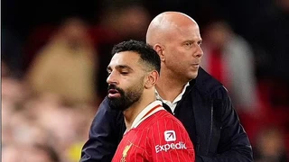 Salah liên tiếp ghi bàn, HLV Liverpool ngay lập tức lên tiếng về tương lai của 'Hoàng tử Ai Cập'