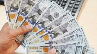 Giá USD tăng gần kịch trần