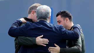 Barcelona và cái bẫy có tên Xavi