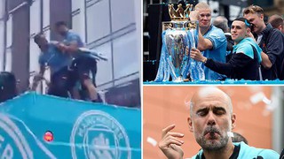 Sao 100 triệu của Man City suýt rơi khỏi xe bus hai lần trong ngày rước cúp, Guardiola hút xì gà 'cực ngầu'