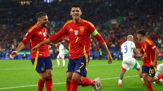 Nhật ký EURO bằng thơ (Tây Ban Nha - Ý 1-0): Đương kim vô địch buồn thay
