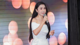 Ca sĩ Thu Hường ra mắt dự án âm nhạc "Chuyện chúng mình"
