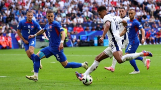 Nhật ký EURO bằng thơ (Anh 2 - 1 Slovakia): Tam sư vẫn còn đây