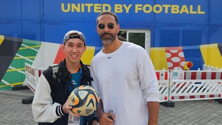 Phat Freestyle và màn giao lưu tâng bóng cùng huyền thoại MU Rio Ferdinand tại EURO 2024