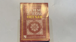 Một cửa hàng sách cũ tại TPHCM với không gian đậm chất "xưa"