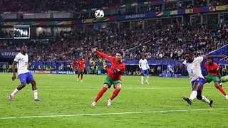 Tin nóng EURO ngày 6/7: Ronaldo bị chỉ trích 'vô hại', Kante lập kỷ lục sau khi Pháp loại Bồ Đào Nha