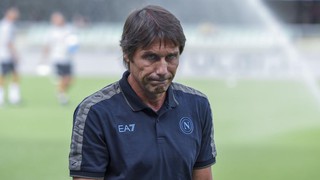 Napoli thua sốc, Conte thật đáng thương!