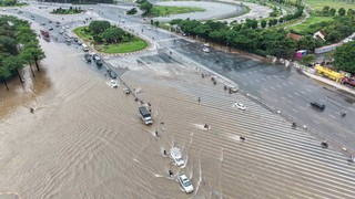 Trị thủy cho Hà Nội (kỳ 2): Vì sao Hà Nội vẫn ngập khi mưa lớn?
