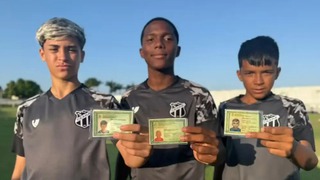 Bộ ba 'Messi, Neymar, Iniesta' gây sốt khi cùng khoác áo một đội bóng ở Brazil