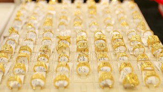 Giá vàng nhẫn chiều 17/10 niêm yết mức 159,5 triệu đồng/lượng