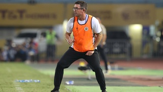 V-League quá khắc nghiệt với HLV Harry Kewell