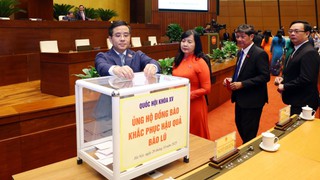 Đại biểu Quốc hội ủng hộ đồng bào khắc phục hậu quả bão lũ