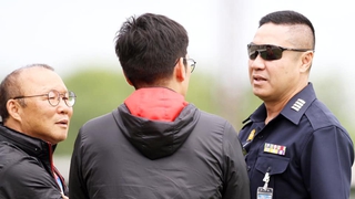 Đồng đội cũ của thầy Park tham gia vào việc ĐT Thái Lan sa thải HLV Nhật Bản, bị cộng đồng mạng chất vấn