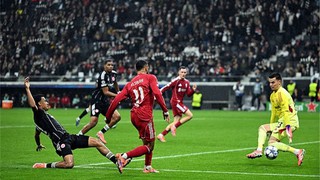 Liverpool đại thắng ở Cúp C1, nhưng Salah bị chỉ trích cực gay gắt vì hành động này