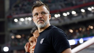 Thái Lan chính thức bổ nhiệm HLV Anthony Hudson, Madam Pang nêu lý do bất ngờ