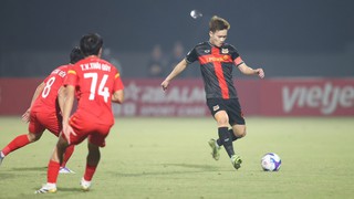 Tin nóng bóng đá Việt Nam hôm nay 26/10: Hoàng Đức dẫn đầu kiến tạo V.League; Cầu thủ nhập tịch hạnh phúc ghi bàn cho Hà Nội FC