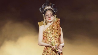 "Tiểu thiên hậu" Trương Thiều Hàm lộng lẫy trong trang phục của NTK Việt Nam Thanh Hương Bùi