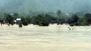 Mưa lũ ở Đà Nẵng và Huế vẫn diễn biến phức tạp