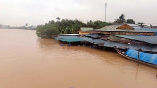Lũ đang lên nhanh trở lại tại Huế