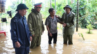 Quảng Ngãi gồng mình ứng phó với ngập úng, lở núi