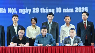 Ký kết hợp đồng biểu diễn quảng bá nghệ thuật múa rối truyền thống tại Hội chợ Mùa thu