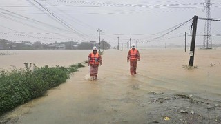 Dồn lực khắc phục hậu quả mưa lũ miền Trung, sẵn sàng ứng phó đợt mưa lớn mới