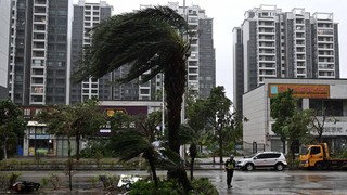 Trung Quốc nâng mức ứng phó khẩn cấp khi bão Matmo áp sát