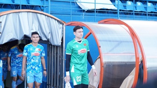 Văn Lâm xúc động khi trở lại đội tuyển Việt Nam, nói điều bất ngờ về việc cạnh tranh vị trí số một