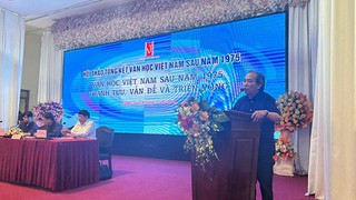 Nhìn lại chặng đường nửa thế kỷ văn học Việt Nam sau năm 1975