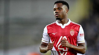 Ngôi sao Barca lập kỳ tích chưa từng có trong lịch sử Ligue 1