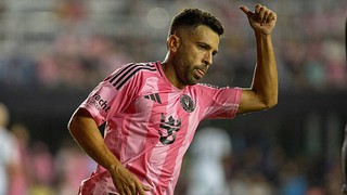 Huyền thoại Barca chính thức thông báo quyết định giải nghệ