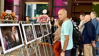 Trưng bày 54 tác phẩm trong Triển lãm ảnh “Sắc màu cuộc sống các dân tộc Việt Nam"