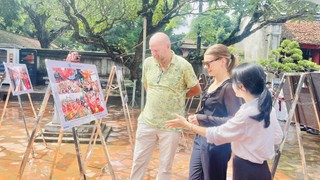 Triển lãm ảnh “Hà Nội trong kỷ nguyên vươn mình”: Hội tụ nét đẹp văn hóa Hà Nội 