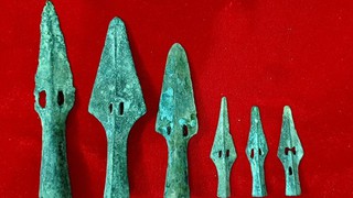 Văn hóa Đông Sơn - Chiến tranh và Hòa bình (kỳ 32): Những lưỡi giáo lao Đông Sơn trổ lỗ ở cánh