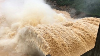 Mở thêm 1 cửa xả đáy hồ Tuyên Quang lúc 19 giờ