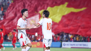 HLV Hoàng Văn Phúc: 'Bóng đá Việt Nam bước tiếp bằng sự tự tin cùng tâm thế hứng khởi'