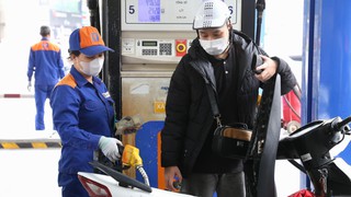 Giá xăng tăng nhẹ trong kỳ điều hành chiều 13/11