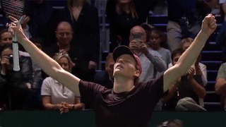 Vô địch Paris Masters, Jannik Sinner chính thức đòi lại ngôi số một thế giới từ tay Carlos Alcaraz