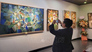 Tôn vinh giá trị di sản qua triển lãm "Cội nguồn"