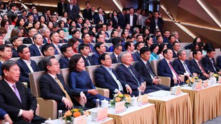 Thủ tướng dự Đại hội thi đua yêu nước ngành Ngân hàng lần thứ 9