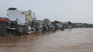 Quảng Ngãi công bố tình huống khẩn cấp về thiên tai trên các tuyến đường bộ do mưa, lũ gây ra