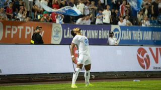 Chỉ Xuân Son mới cứu được 'con tàu đắm' Nam Định