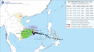 Bão số 15 đổi hướng, gây gió mạnh, sóng lớn ở Biển Đông