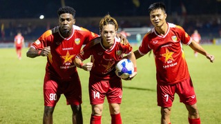 Ngoại binh tỏa sáng, Hà Tĩnh đánh bại HAGL ở vòng 10 V-League
