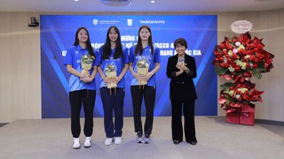 2 sao mai bóng chuyền Việt Nam ghi hơn 100 điểm ở giải thế giới nhận vinh dự cao quý sau khi vô địch