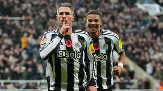 Vì sao Newcastle chưa chuyển mình?