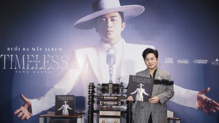 Divo Tùng Dương phát hành vinyl "The Voice - Timeless": Trở về nguyên bản