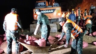 Lâm Đồng: Xuyên đêm ứng phó nguy cơ vỡ đập tại hồ thủy lợi Cay An