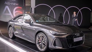 Một năm đẹp của sedan cỡ trung hạng sang